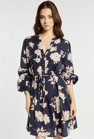 Sukienka z falbanką