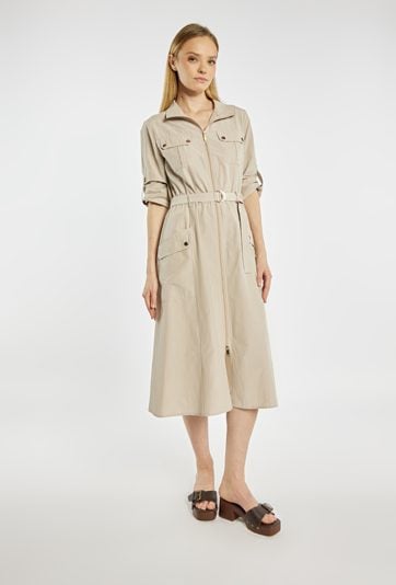 Casualowa sukienka z paskiem