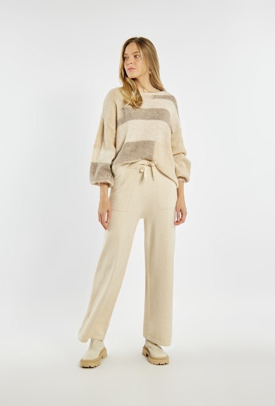 Luźne spodnie z wiązaniem