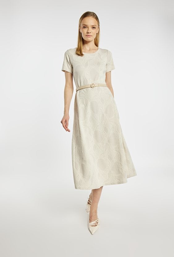 Sukienka midi z paskiem