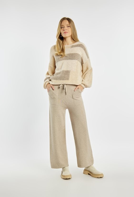 Luźne spodnie z wiązaniem