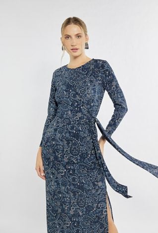 Sukienka z wiązaniem