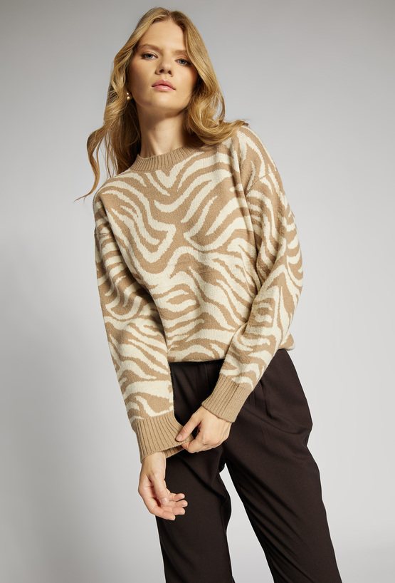 Wzorzysty sweter