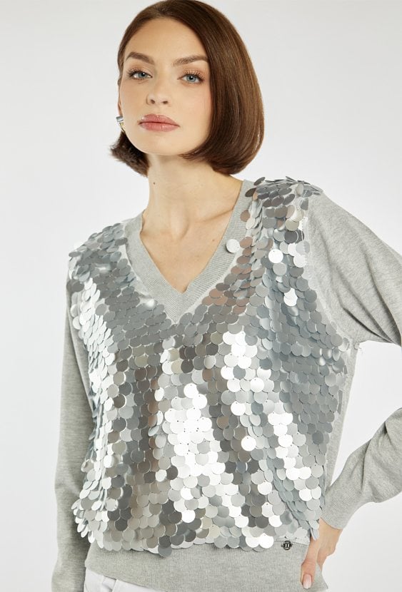 Sweter z dużymi cekinami