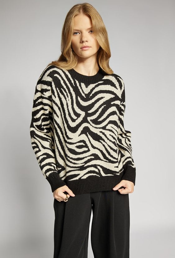 Wzorzysty sweter