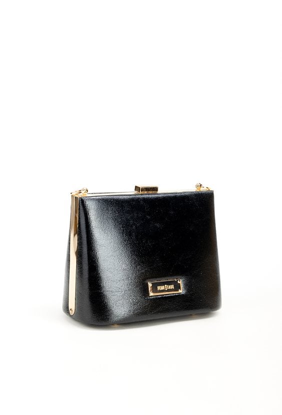 Kuferek z delikatnym połyskiem