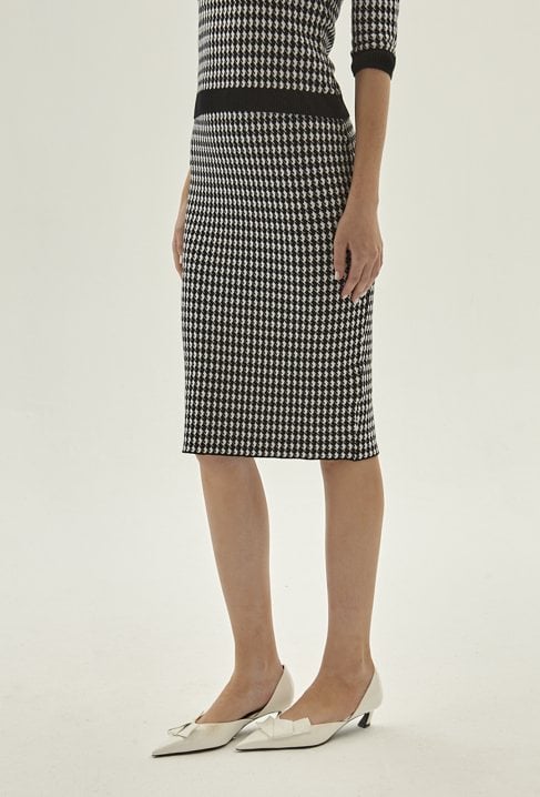 Wiskozowa spódnica w pepitkę