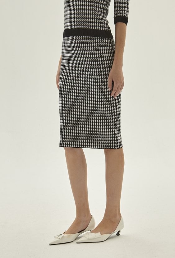 Wiskozowa spódnica w pepitkę