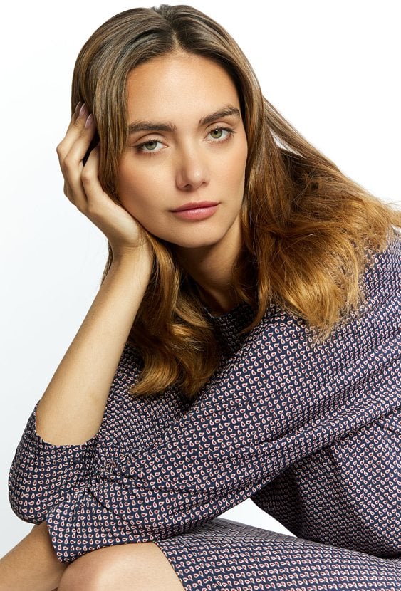 Sukienka damska z gumką w pasie