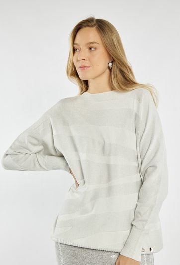 Sweter z delikatnym połyskiem