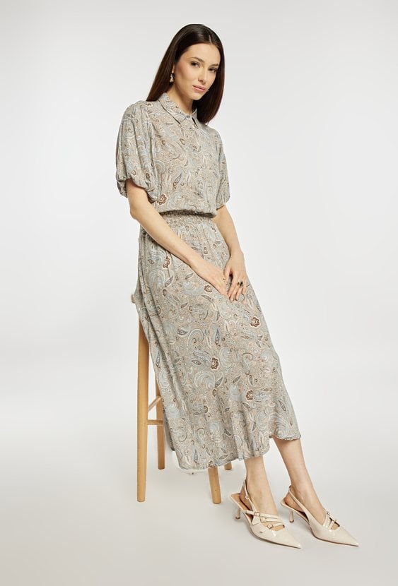 Wzorzysta sukienka midi