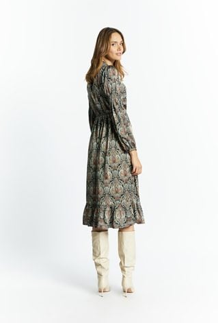 Wzorzysta sukienka z długimi rękawami