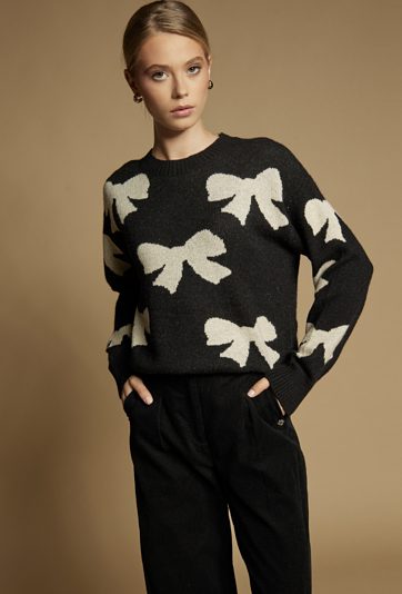 Sweter damski z kokardkami