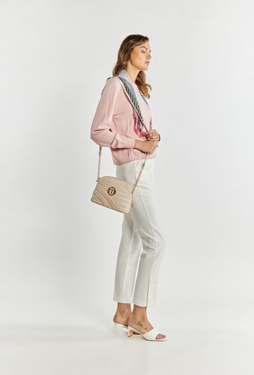 Mała torba z pikowaniem