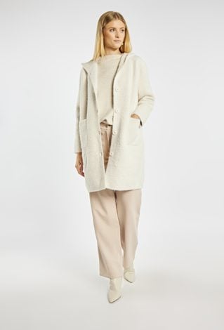 Dłuższy sweter z kapturem