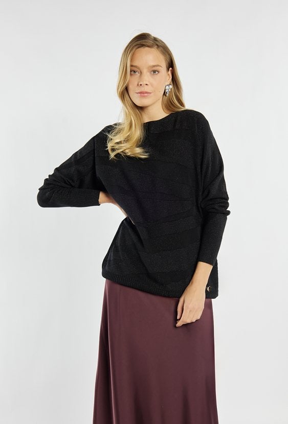 Sweter z delikatnym połyskiem