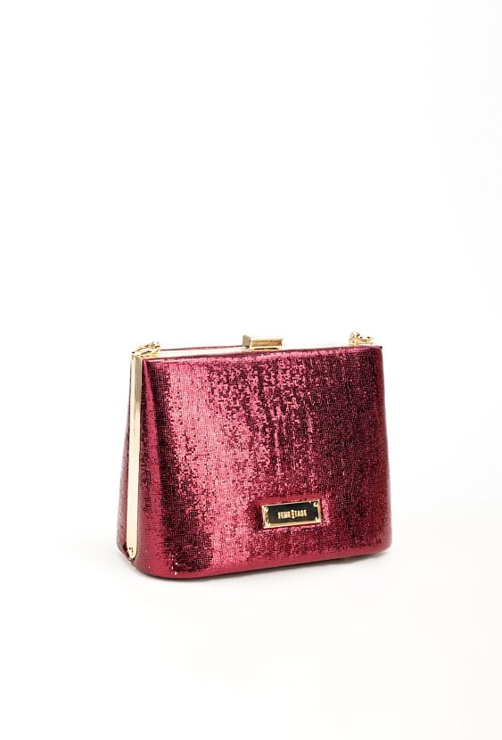 Kuferek z delikatnym połyskiem