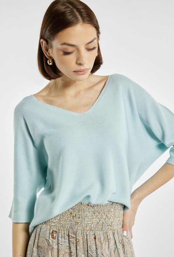 Luźny sweter damski