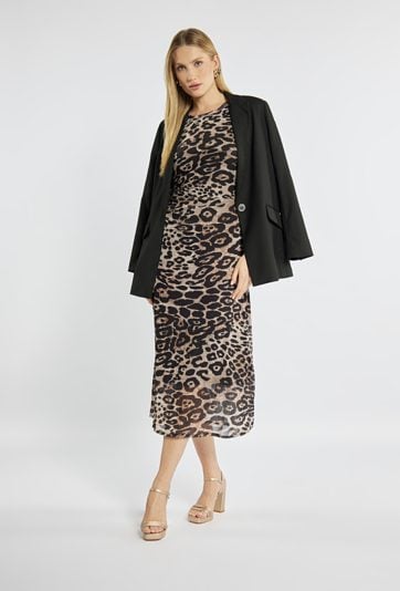 Dopasowana sukienka midi