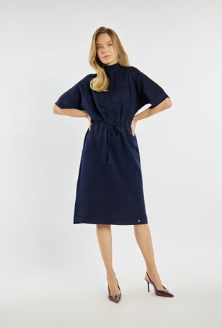 Dzianinowa sukienka z wiązaniem