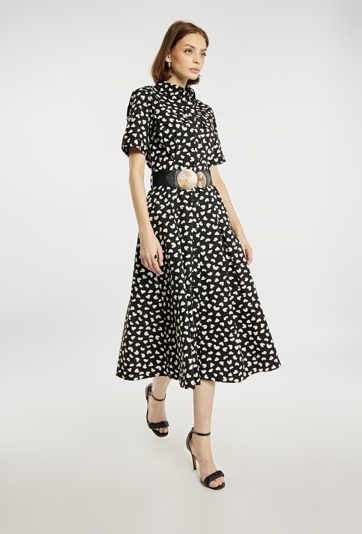 Sukienka damska z kołnierzem