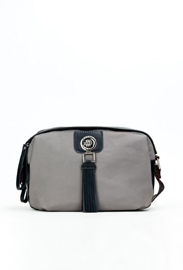 Damska torba ze stylowymi frędzlami