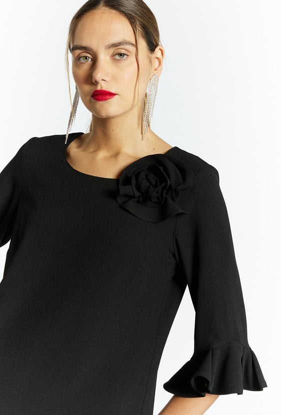 Sukienka z aplikacją róży