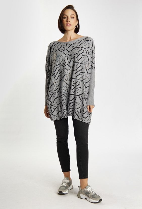 Sweter o swobodnym kroju z wzorem