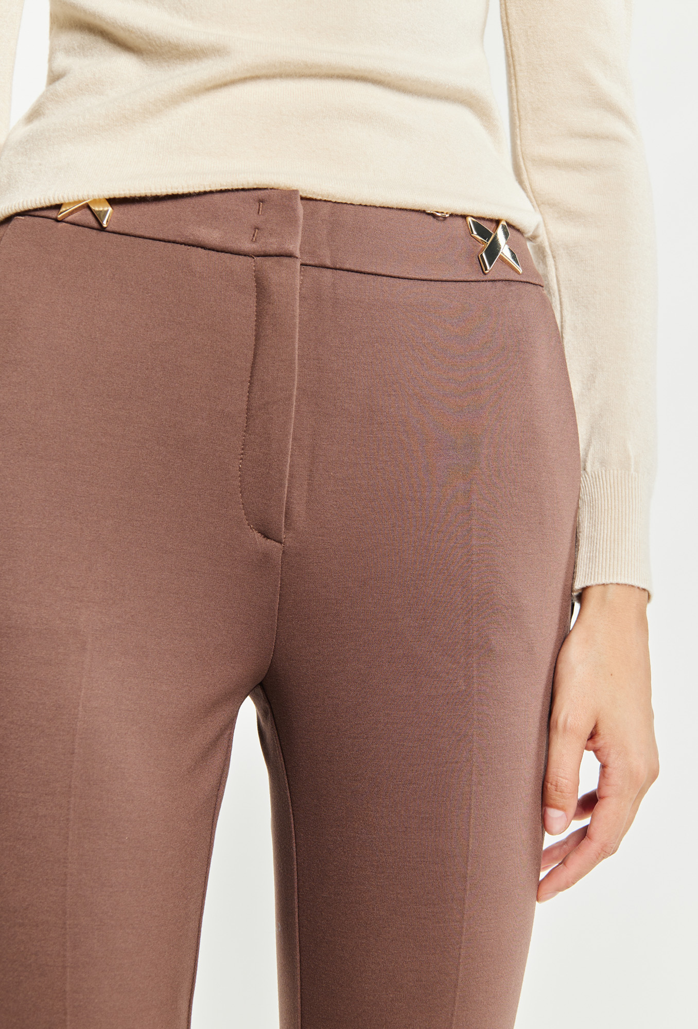 Eleganckie spodnie z aplikacjami