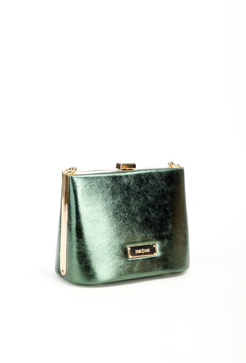 Kuferek z delikatnym połyskiem