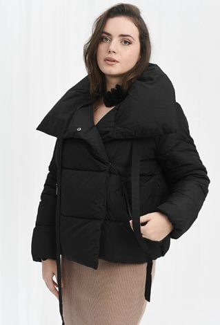 Czarna ocieplana krótka kurta