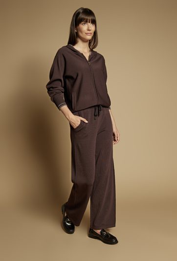 Sweter z kapturem