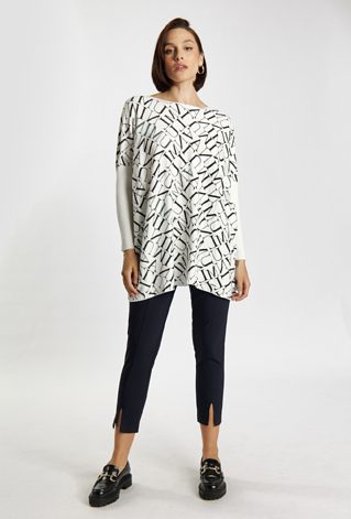 Sweter o swobodnym kroju z wzorem