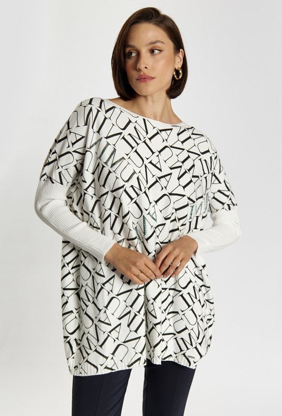 Sweter o swobodnym kroju z wzorem