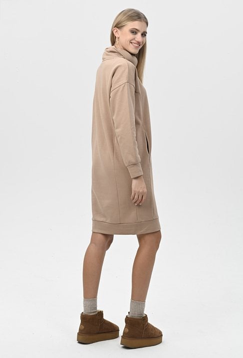 Bawełniana dresowa sukienka damska z golfem