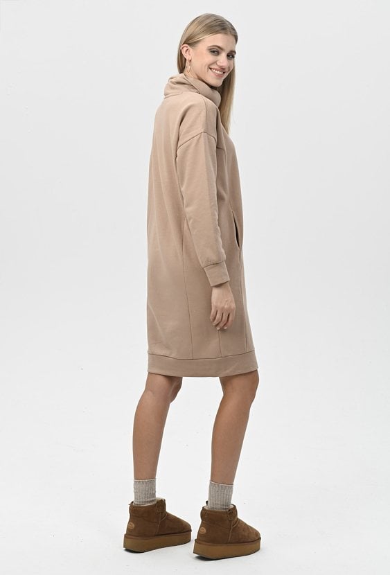 Bawełniana dresowa sukienka damska z golfem