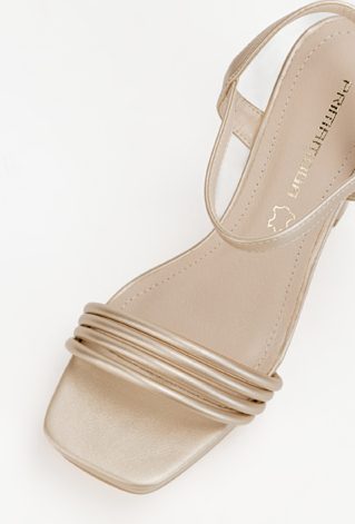 Złote sandały damskie