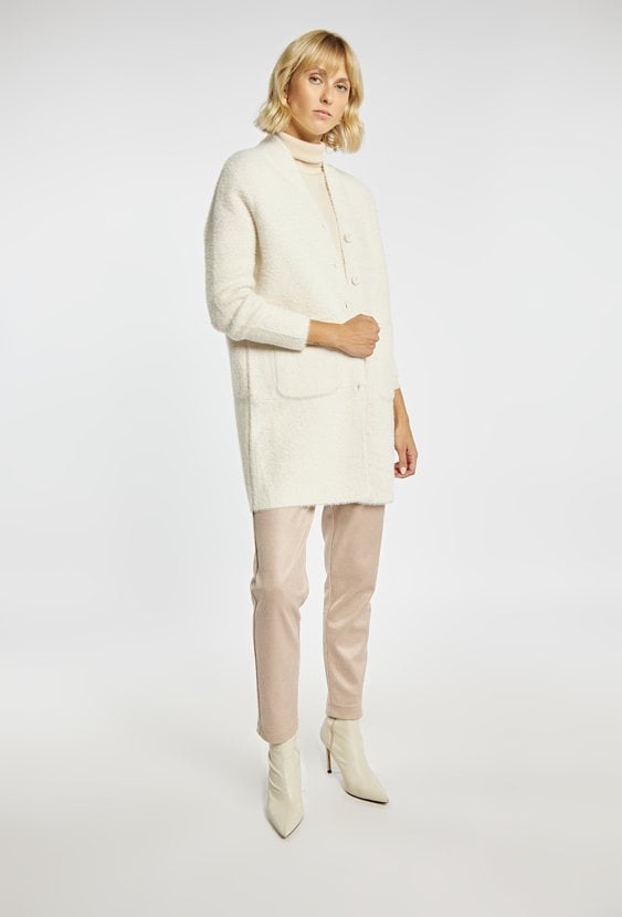 Dłuższy, rozpinany sweter