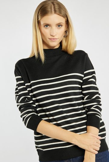 Sweter w paski