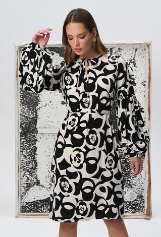 Wiskozowa sukienka w czarno- biały print