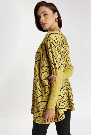 Sweter o swobodnym kroju z wzorem