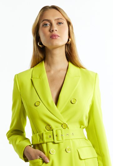 Sukienka o kroju marynarki