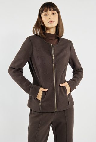 Marynarka o nowoczesnym kroju