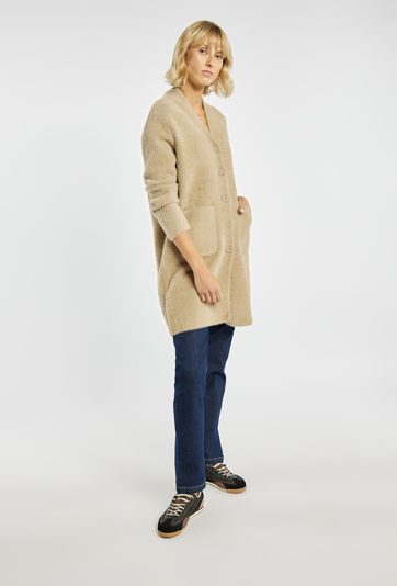 Dłuższy, rozpinany sweter