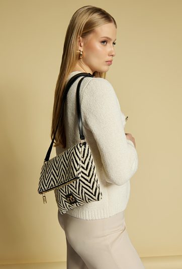 Stylowa torebka z klapą