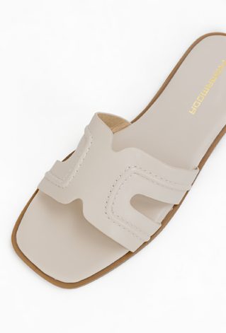 Beżowe klapki z przeszyciem OTIO