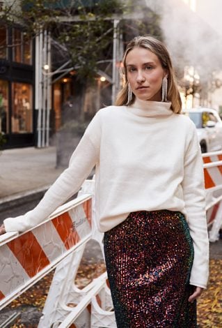 Biały mięciutki golf