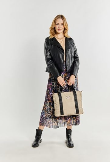 Torba damska o ciekawej fakturze