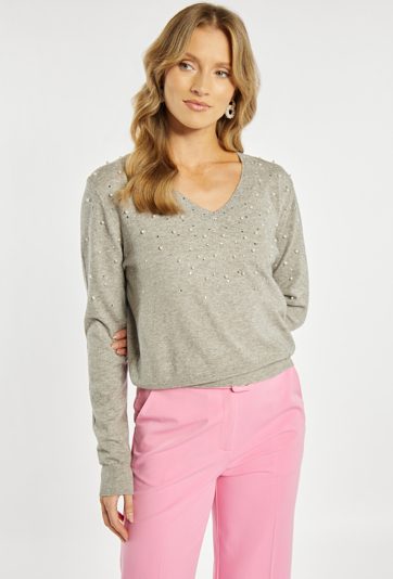 Sweter z koralikami
