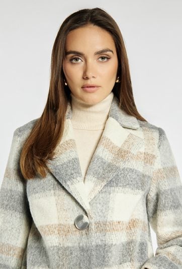 Klasyczny płaszcz damski